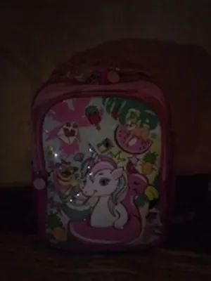 حقيبة مدرسية للبنات