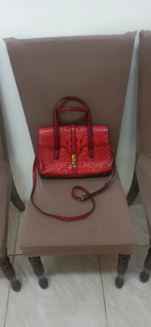 أخرى . حقائب كتف . أحمر . جديد4