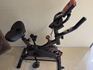 دراجة رياضية منزلية شبه جديدة للبيع