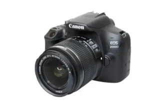 كاميرا Canon 2000D بحالة ممتازة – استعمال اسبوع فقط