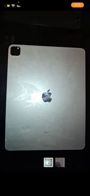 ايباد 12 برو ممتاز ما ماله اشي بس وده تصليح شاشه ممتاز وجديد مع الكرتونه