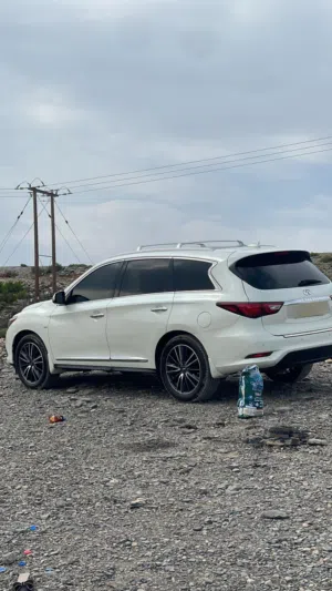 Used Infiniti QX60 in Al Dakhiliya