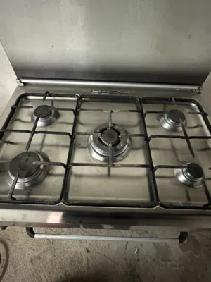 فرن جليم غاز خمسة عيون شغال فوق وتحت