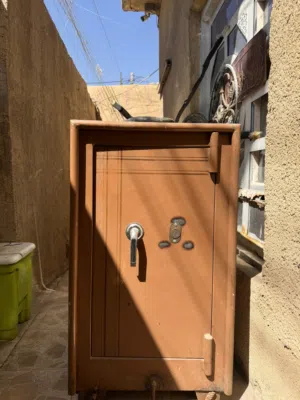 قاصه 300 كيلو
