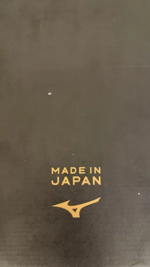 Mizuno Morelia Neo Made in Japan  جديد بالكرتون  25 ر.ع