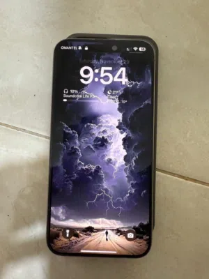 ايفون 15 برو ماكس 256 جيبي استعمال شخصي   iPhone 15 Pro Max 256GB - Personal Use (Lightly Used).