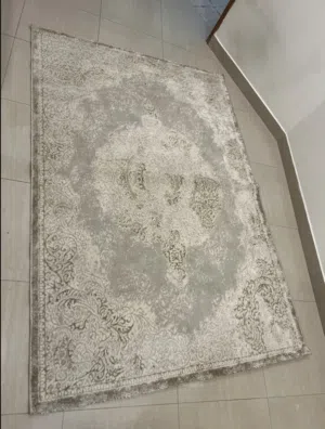 سجاده مقاس 220x150 cm لون بيج ناعمه كالجديده بحاله ممتازه