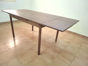 FURNITURE FOR SALE - Dining TABLE - Expandable Hurry.... Hurry....