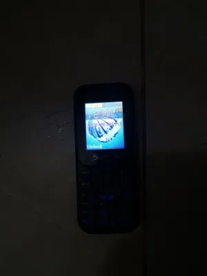 للبيع تلفون ابوبطاقتين