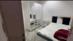 شقه مفروشه  للايجار الدائم او الموقت او شراء الاغراض للسكن الدائم والتنازل عن الشقه او ايجار موقت اي