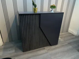 كاونتر استقبال مودرن فاخر تصميم أنيق مع درج مناسب للشركات والعيادات إذا بدك تعطي أول انطباع قوي