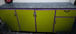 اثاث مطبخ نضيف