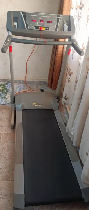جهاز رياضي من موديل TunTuri T20
