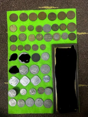 عملات ورقيه و معدينه قديمه بسعر معقول الردنيه و بريطانيه و عراقيه و كويتيه و كرواتيه و لارجنتينيه