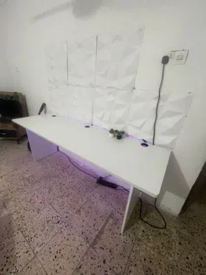 ميز مترين مع اناره