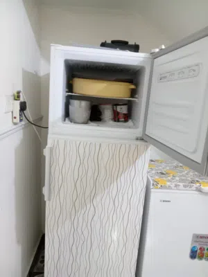 ثلاجه نظيفه كلش استخدام قليل ايطاليا
