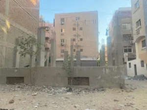 ارض للبيع ب 6 اكتوبر الحي التاني سكني و معاها رخصه ممكن تتجدد