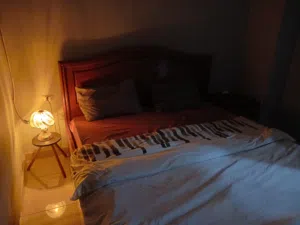 شقه مفروشه للايجار في الجاردنز قرب دوار الواحه وشارع المدينه المنوره