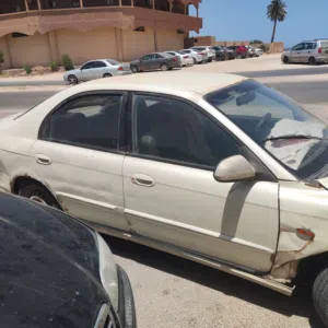 كيا شوما 2002