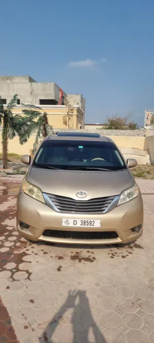 Used Toyota Sienna in Ras Al Khaimah