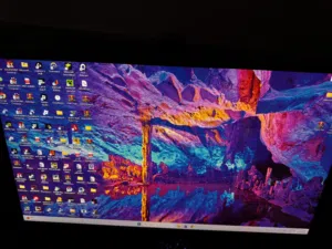 25 Samsung monitors for sale  in Amman