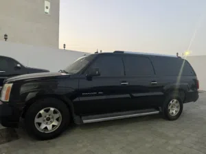 كاديلاك اسكاليد ESV 2004 فل كامل 6.0 V8 لون أسود