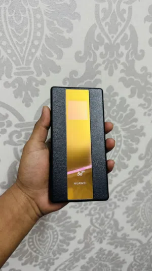 Huawei 5G Pocket Wifi pro any sim work 8000 mah battery