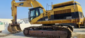 حفاره كاتربلر ضخمة للإيجار 365C Caterpillar Big Excavator 65 tons For Rent