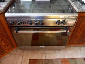 غاز ايطالي تجميع مصري بحالة ممتازة من دون صيانة  ستانليس