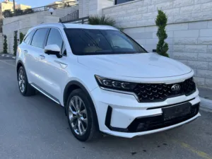 كيا سورينتو موديل 2020 بالورقة فل عدا فتحة