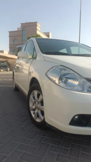 نيسان تيدا هاتشباك