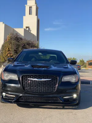 كريزلر C300 محرك هيمي 57