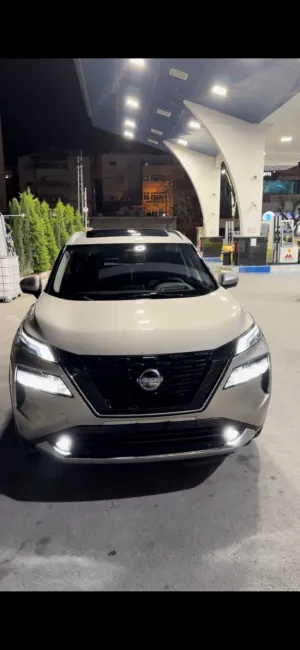 سيارة-نيسان-اكستريل