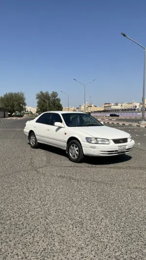 للبيع كامري 2001 4سلندر صبغ الوكالة وارد الساير والسبير على شدة الوكالة