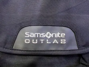 حقيبه سامسونايت Samsonite Outlab Laptop Messengerللابتوب واغراض شخصيه كتب مناسبه جدا لطلاب الجامعات
