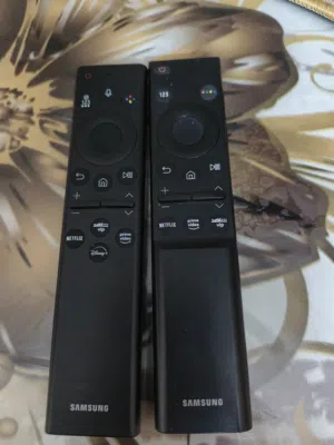 ريموتين شاشه سامسونج سمارت واحد اوامر صوتيه عالشحن الطاقه الشمسيه