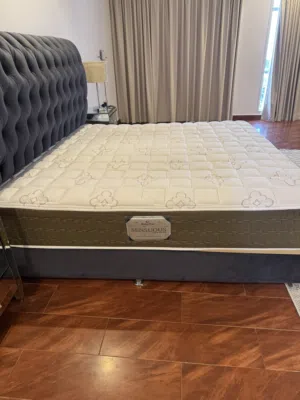 مرتبه طبيه مقاس 200* 200من مراتب الطبيه عليها ضمان