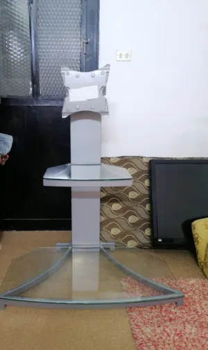 طاولة/حامل تلفزيون زجاجي