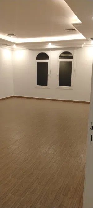 دور كامل تكييف مركزي والصيانه بعد التاجير علي المؤجر