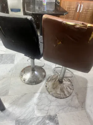 كراسي بارات دوارعدد اثنين للبيع بسعر مغري 25