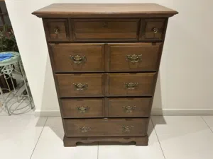 Chest of drawers