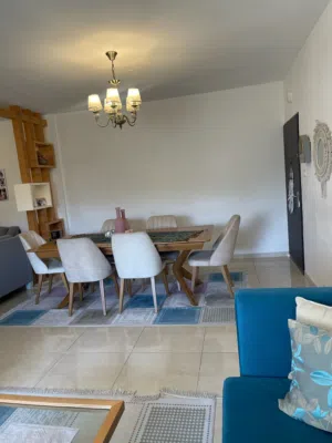 شقه مميزه مفروشه للايجار  قريبه من الخدمات