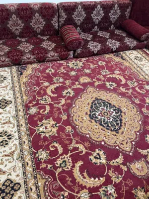 فراشات وسجادة