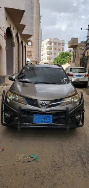 تويوتا راف فور 2014
