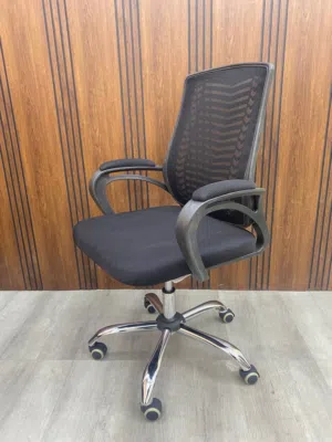 كرسي مريح وعملي يناسب البيت+العمل بعجلات متحركة وجك مكفول لمدة سنه بسعر العرض 26 فقطط،متوفر توصيل..