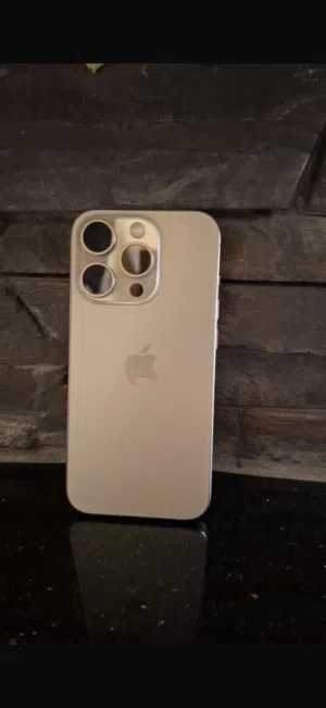 Apple iPhone 15 Pro 128 GB in Salt