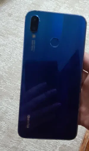 Huawei nova 3i مستعمل بحالة جيدة