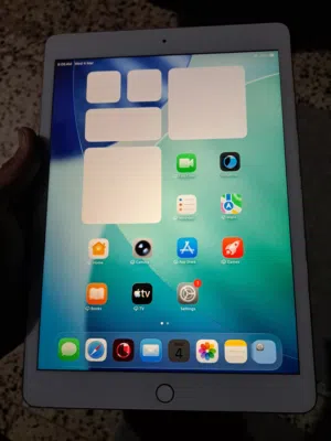 10.2 8th Generation 128gb ios 26.4 teams online classes working all applications support for school