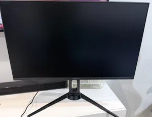 Gameon Monitor 27-165Hz IPS FHD + Gaming Table For Sale