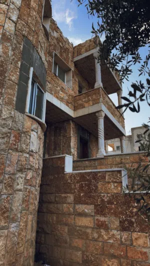 180 m2 3 Bedrooms Apartments for Rent in Irbid Bait Ras